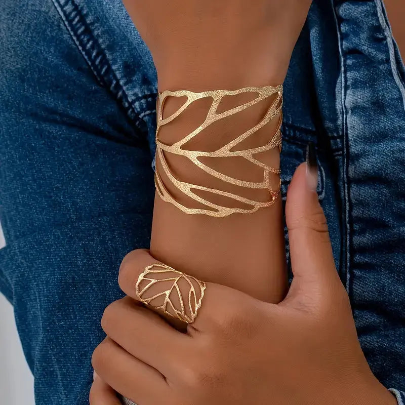 Vintage armbånd i bladdesign