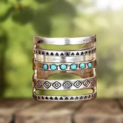 Bohème Udsmykket Ring med Gravet Turquoise