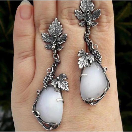 Boho Bladøreringe med Hvid Opal i Sterling Sølv