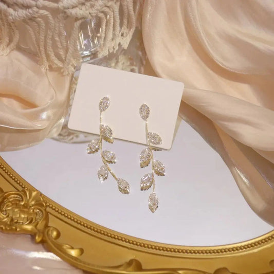 Zirconia Blad Anhængsøreringe i Guld og Sølv