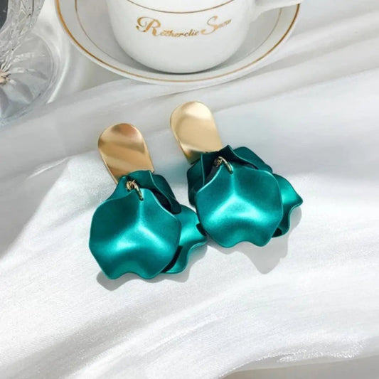 Elegante blå petals øreringe i guld