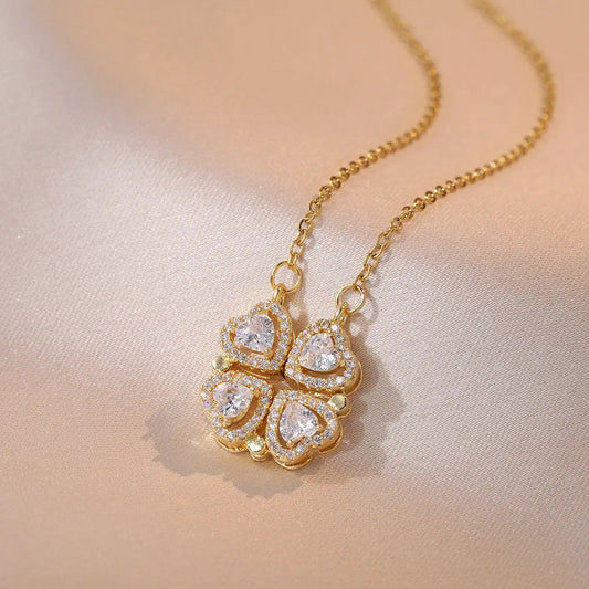 Heldig kløver halskæde med diamant detaljer