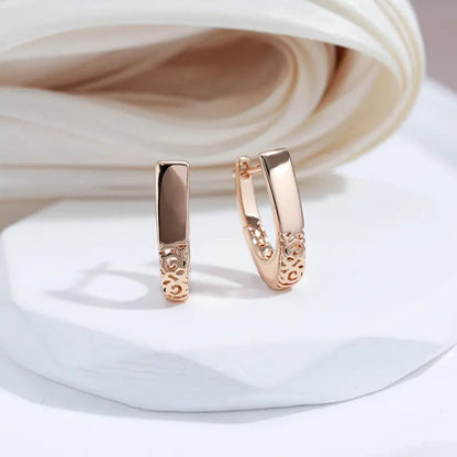 Elegant Guld Semi-Hoop Øreringe
