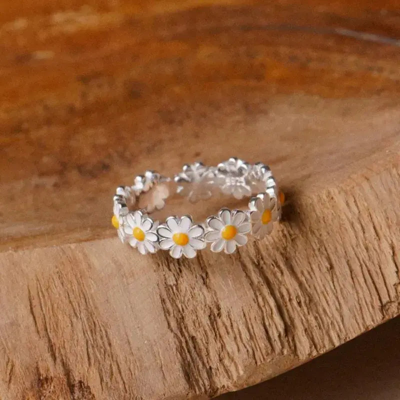 Vintage Daisy Ring in Danish is "Vintage Daisy Ring".
