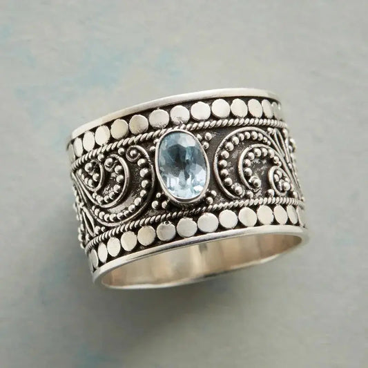 Blå krystalring i vintage stil