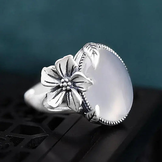 Månestensring i vintage sølv