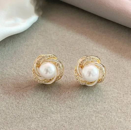 Elegant guld zirconia spiral perle øreringe