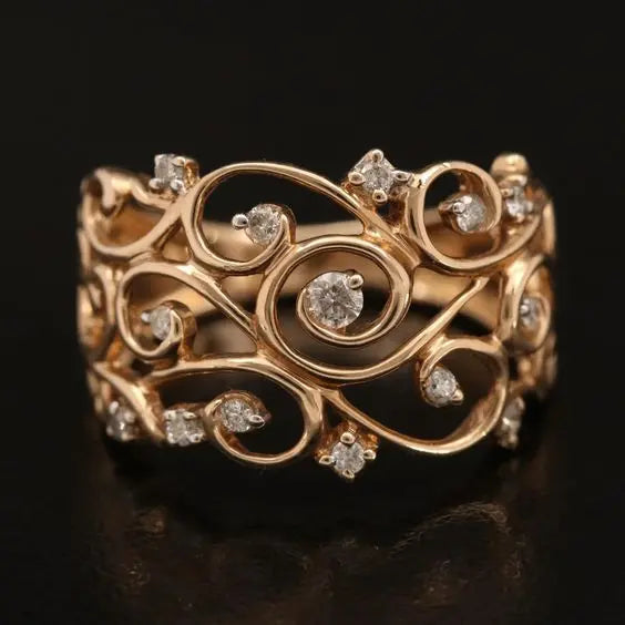 Vintage Rose Ivy Zirconia Ring in dansk er "Vintage Rose Ivy Zirconia Ring