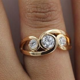 Vintage Indlagt Zirkonia Spiral Guld Ring