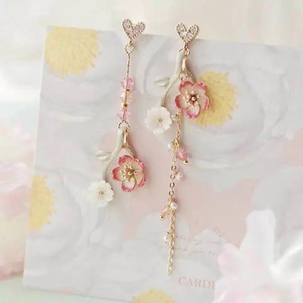 Elegante dangle øreringe med blomstermønster