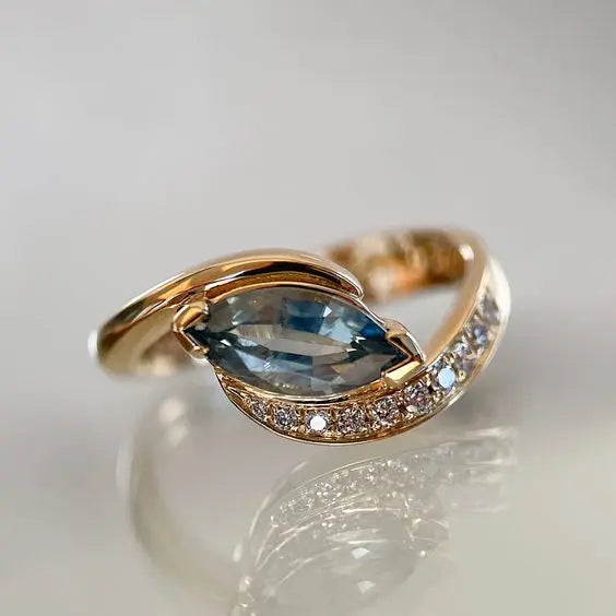 Vintage Brilliant Blå Krystal Ring