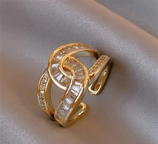 Knudet elegant ring
